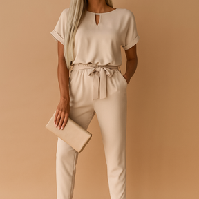 Zwarte jumpsuit dames met getailleerde pasvorm voor feesten | Milou 3