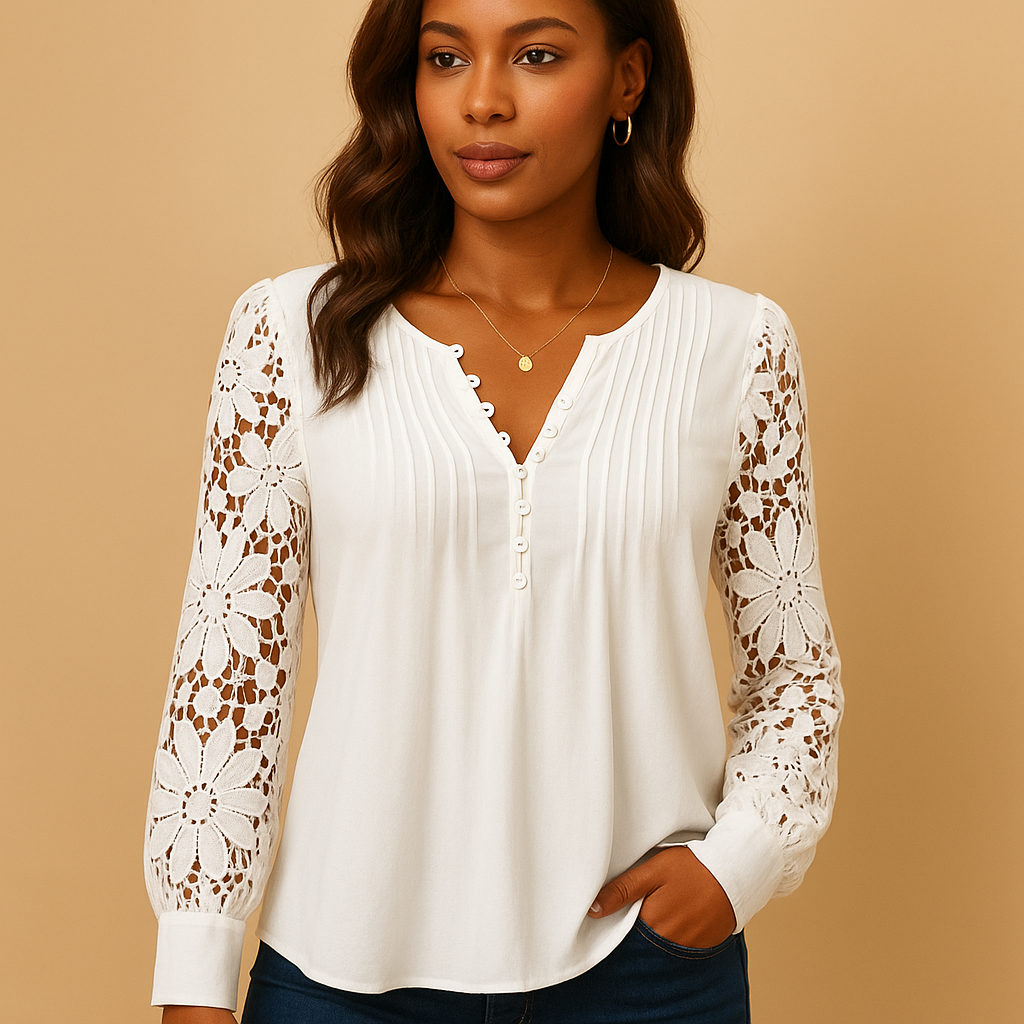 Witte dames blouse met V-hals en kanten details | Annelies 1