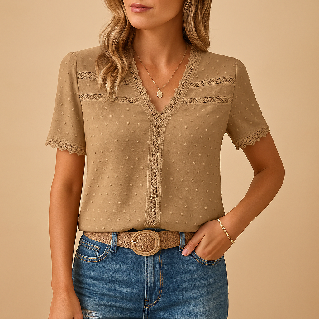 https://cdn.shopify.com/s/files/1/0910/7918/0552/files/kanten-blouse-vhals-dame5.png?v=1745530983